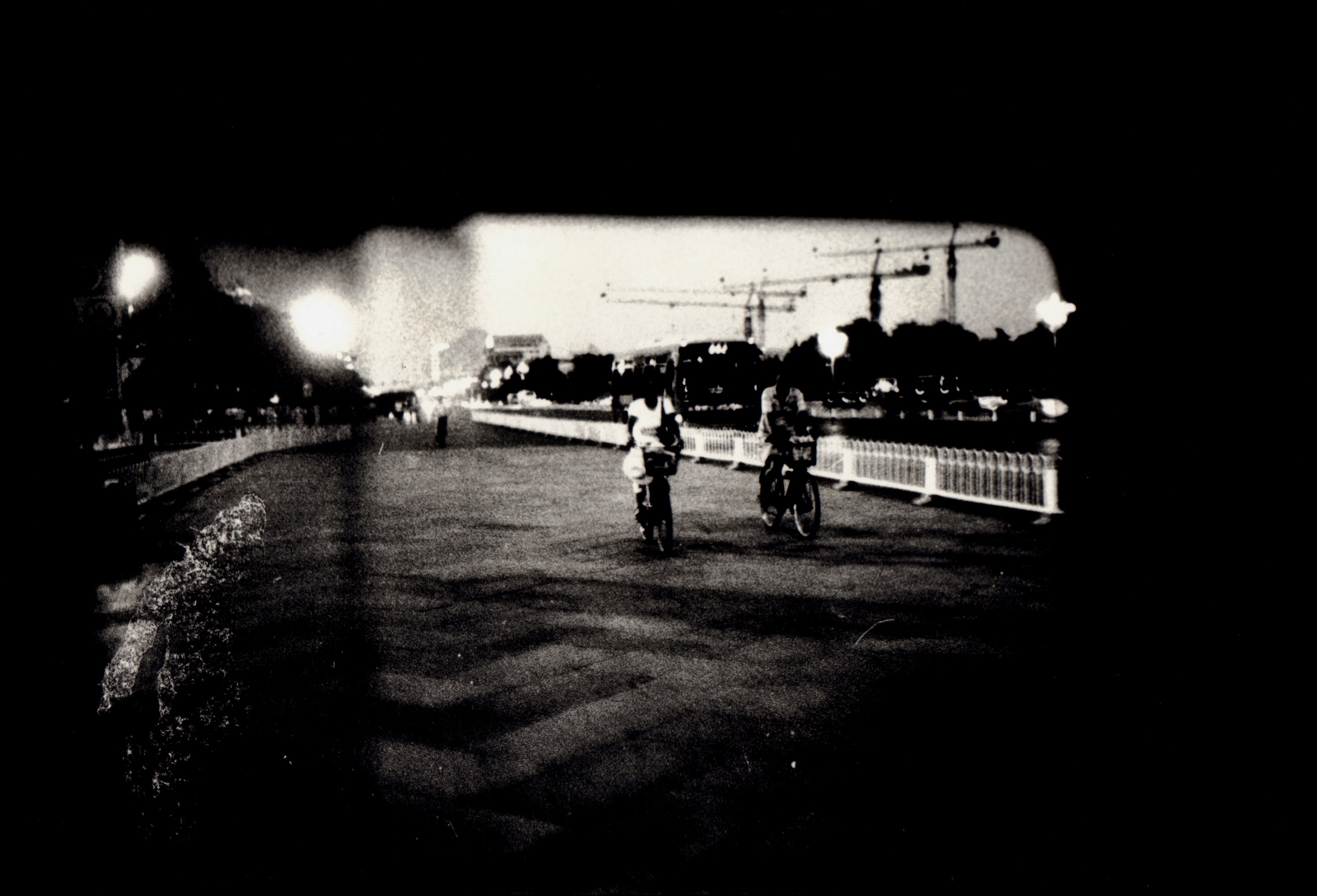 THE ESCAPE (CHINESE REQUIEM)