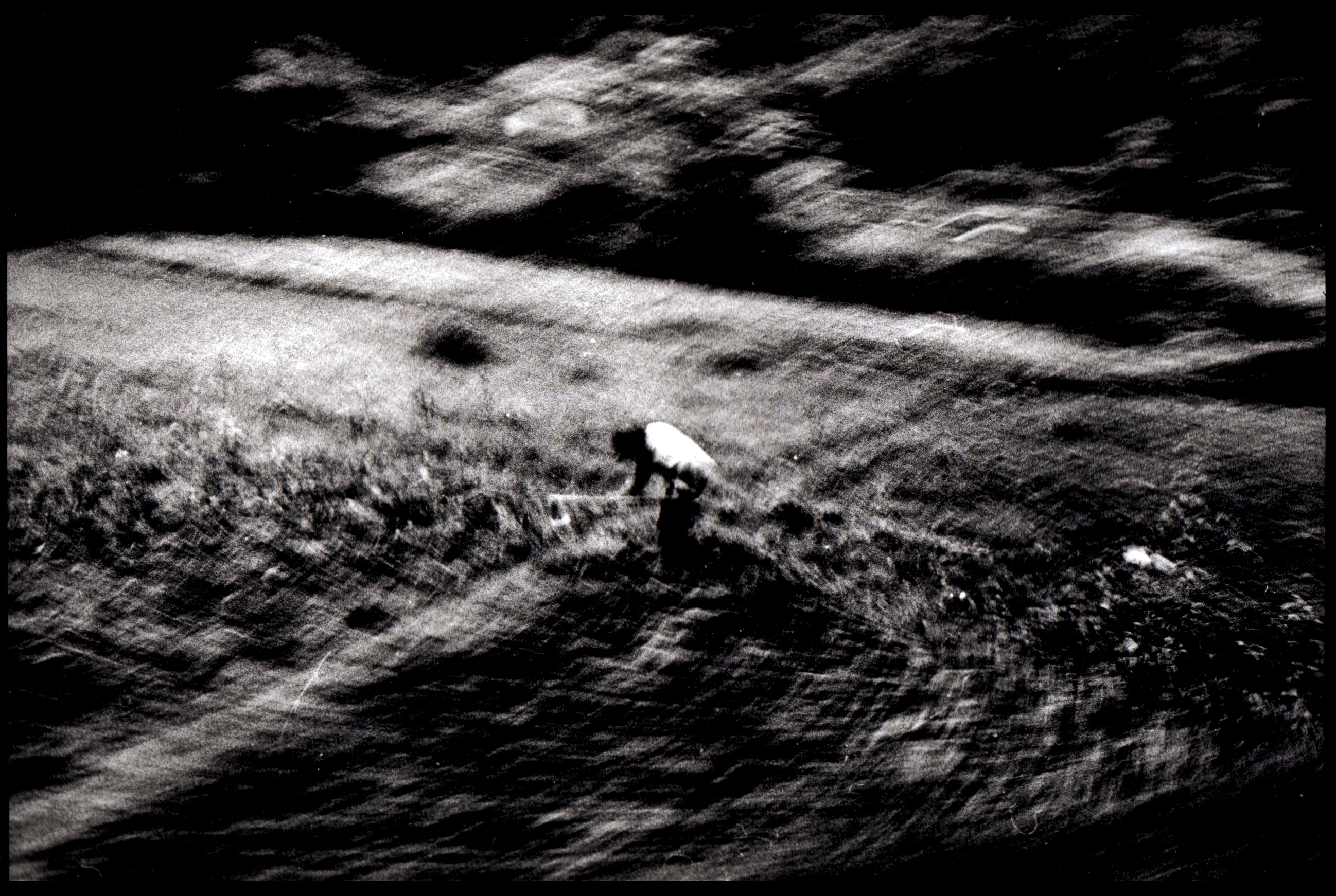 THE ESCAPE (CHINESE REQUIEM)