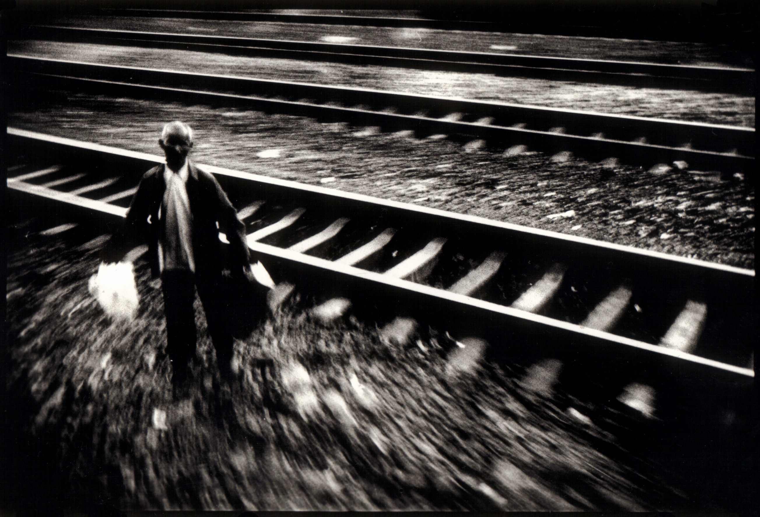 THE ESCAPE (CHINESE REQUIEM)