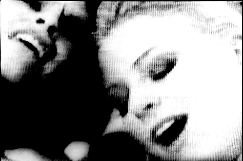 DU BRUIT DUR, LA NUIT