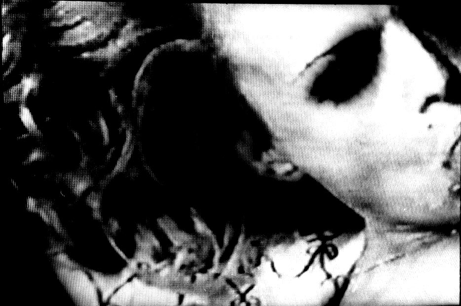 DU BRUIT DUR, LA NUIT